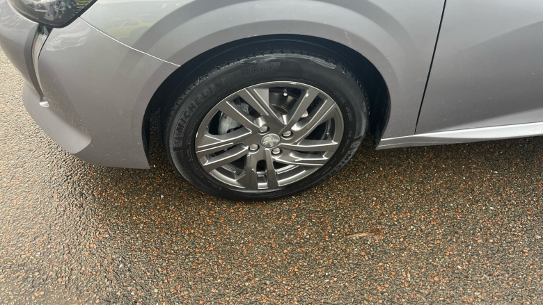 Peugeot 208 1.2 PureTech Active Premium + 5dr Petrol Hatchback